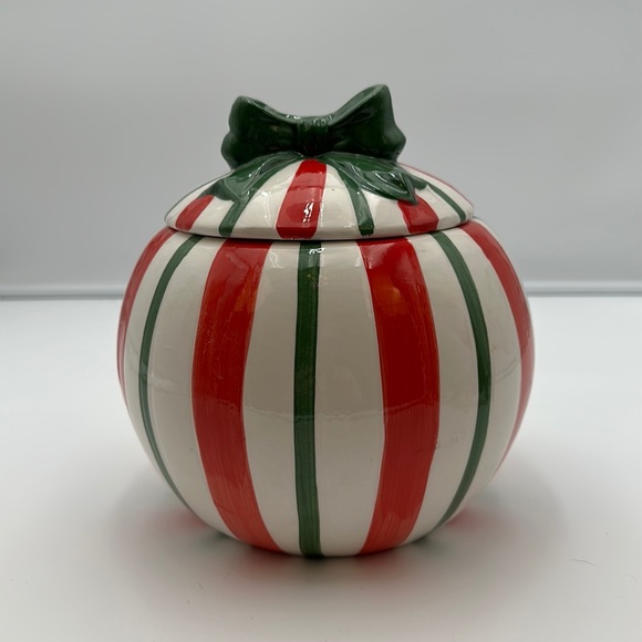 Round Stripped Cookie Jar Canster Decor - Picture 1 of 16